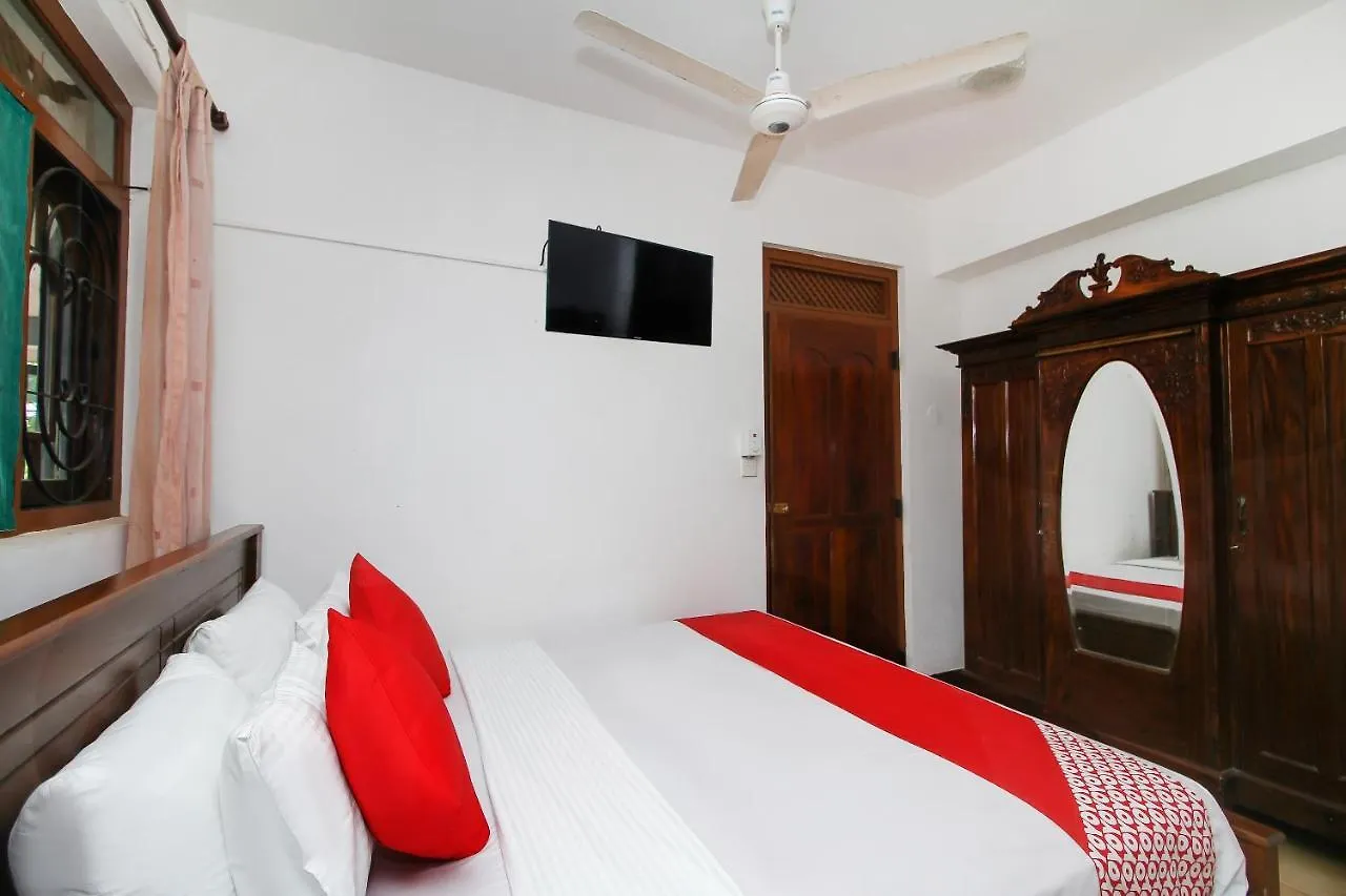 Lioni Holidays Villa Негомбо